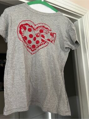 Girls' Gray Short Sleeve Tee with Red Heart Pizza Graphic